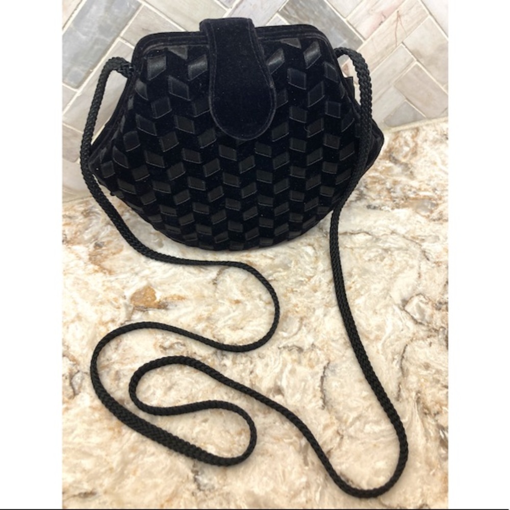Regale limited vintage cocktail clutch